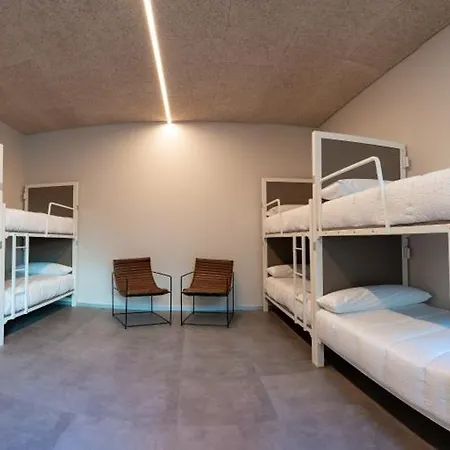 Lamia Bbk Women Hostel-solo Mujeres Bilbao
