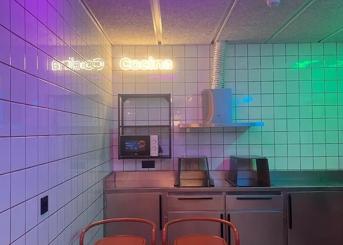 Lamia Bbk Women Hostel-solo Mujeres Bilbao