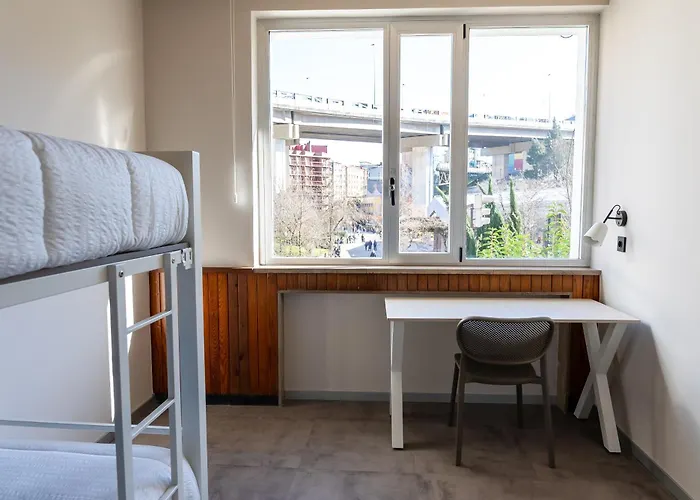 Lamia Bbk Women Hostel-solo Mujeres